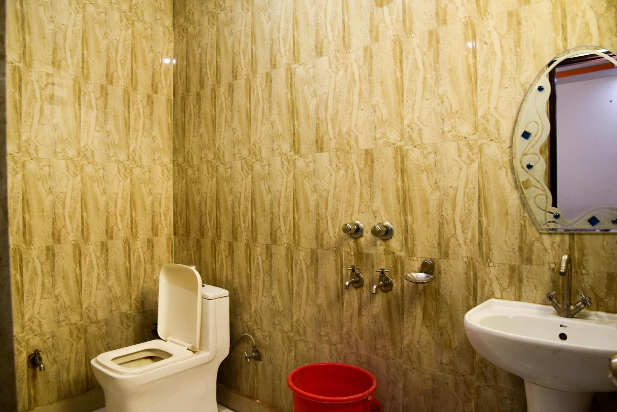 Rudraksha Plaza Hotel 3*