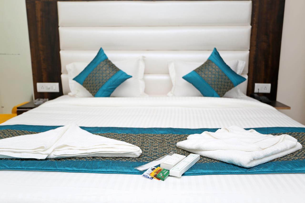 Rudraksha Plaza Hotel Samalkha