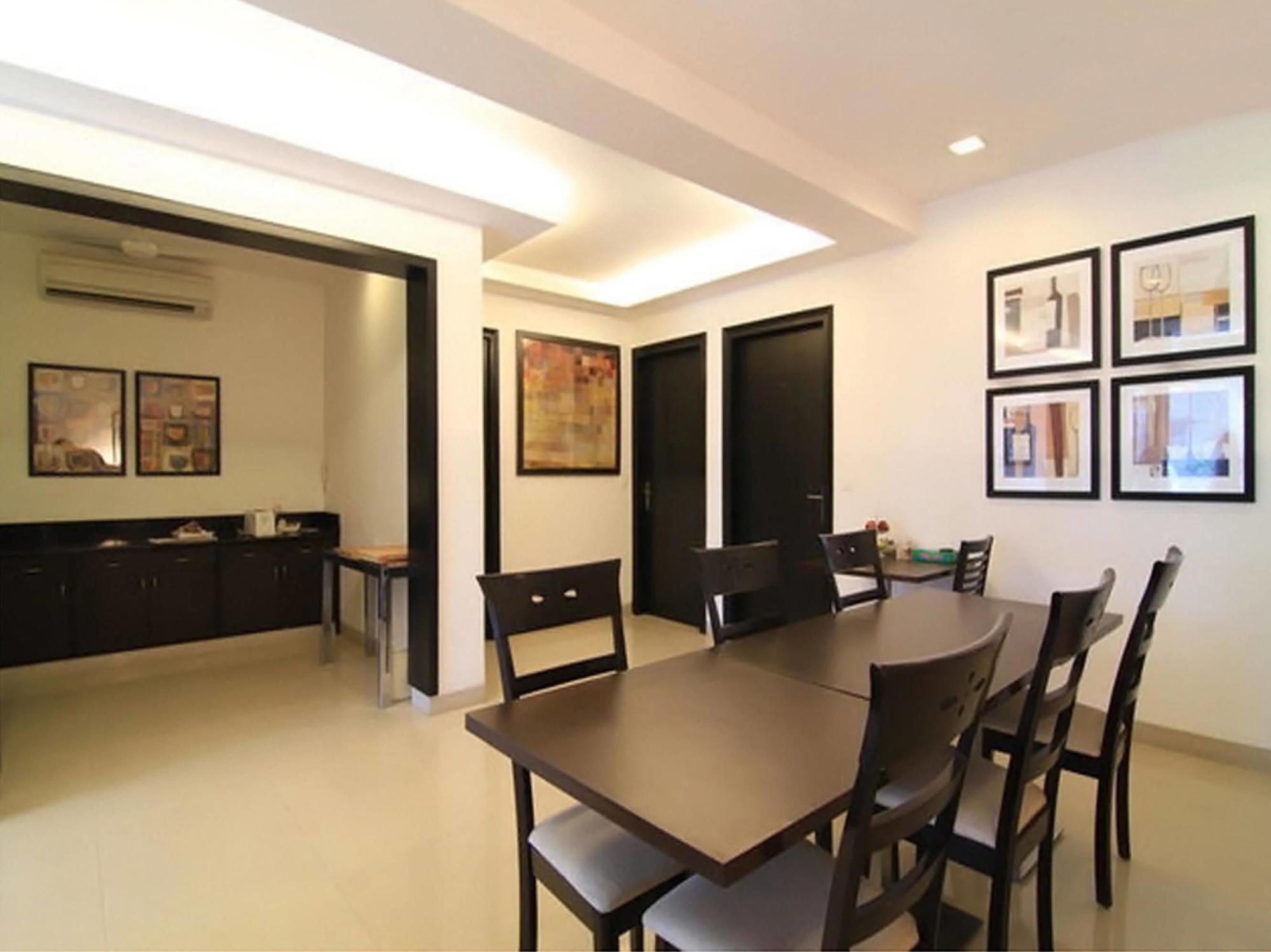 Bed & Breakfast Rainbow Residency New Delhi