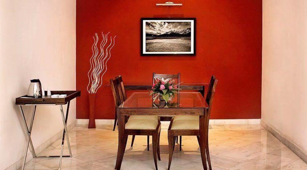 Apartment Secludecity - Safdarjung Enclave