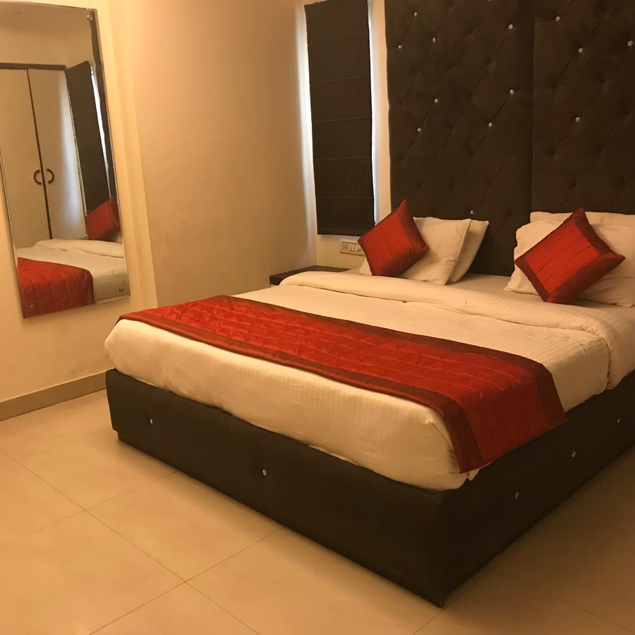Cosmo - Karol Bagh Hotel 3*