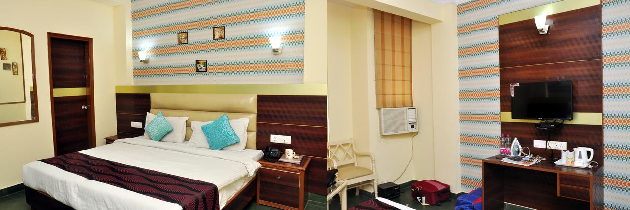 The Crest Hotel 3*