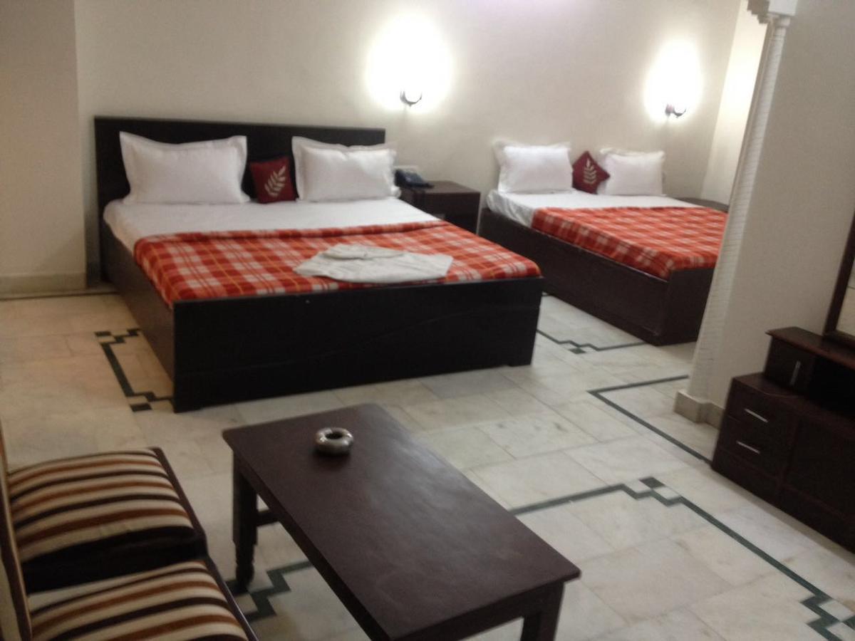 Kanishka Palace Hotel 2*