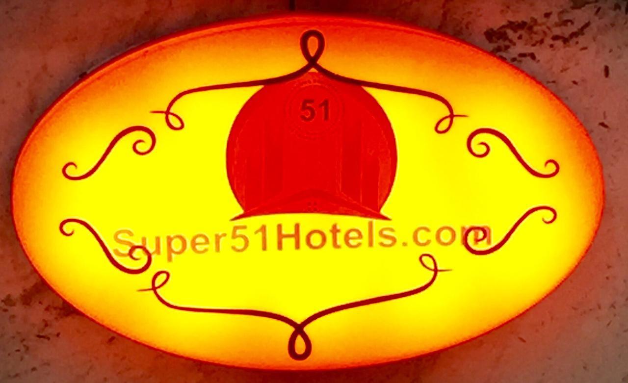 Maharaja Continental Hotel
