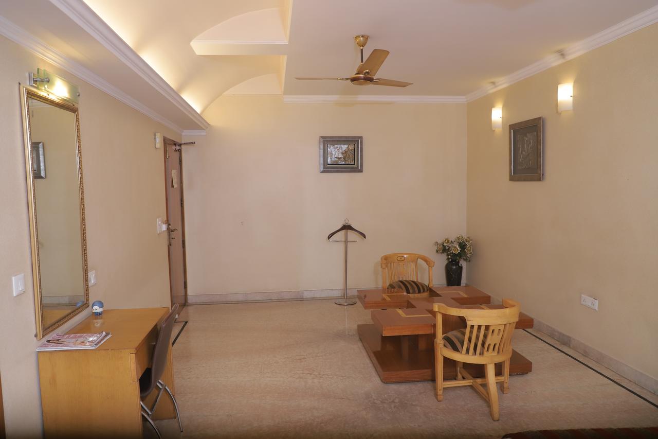 Singh Sahib 3*