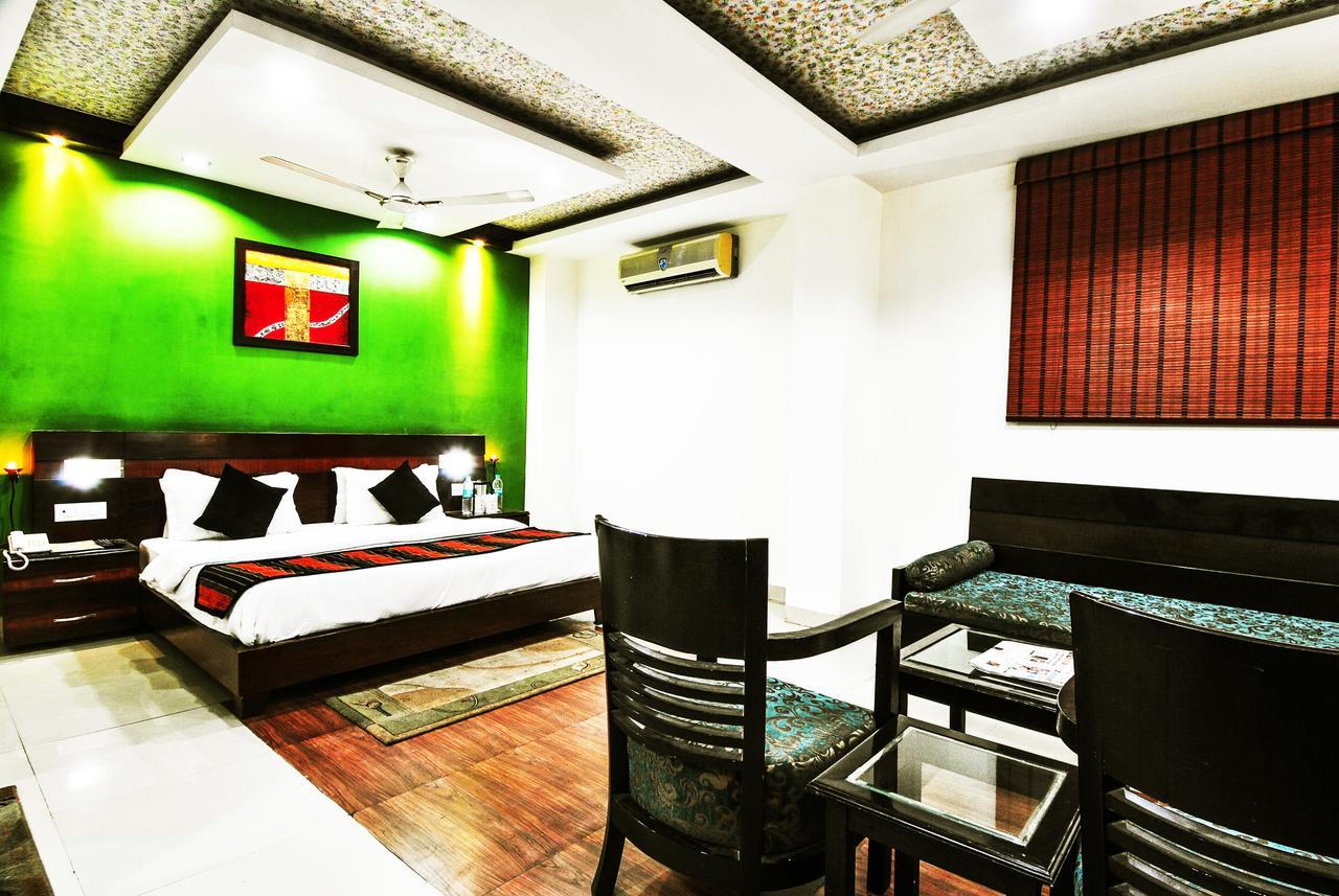 O Paharganj Near Railway Station Formerly Chand Palace New Delhi
