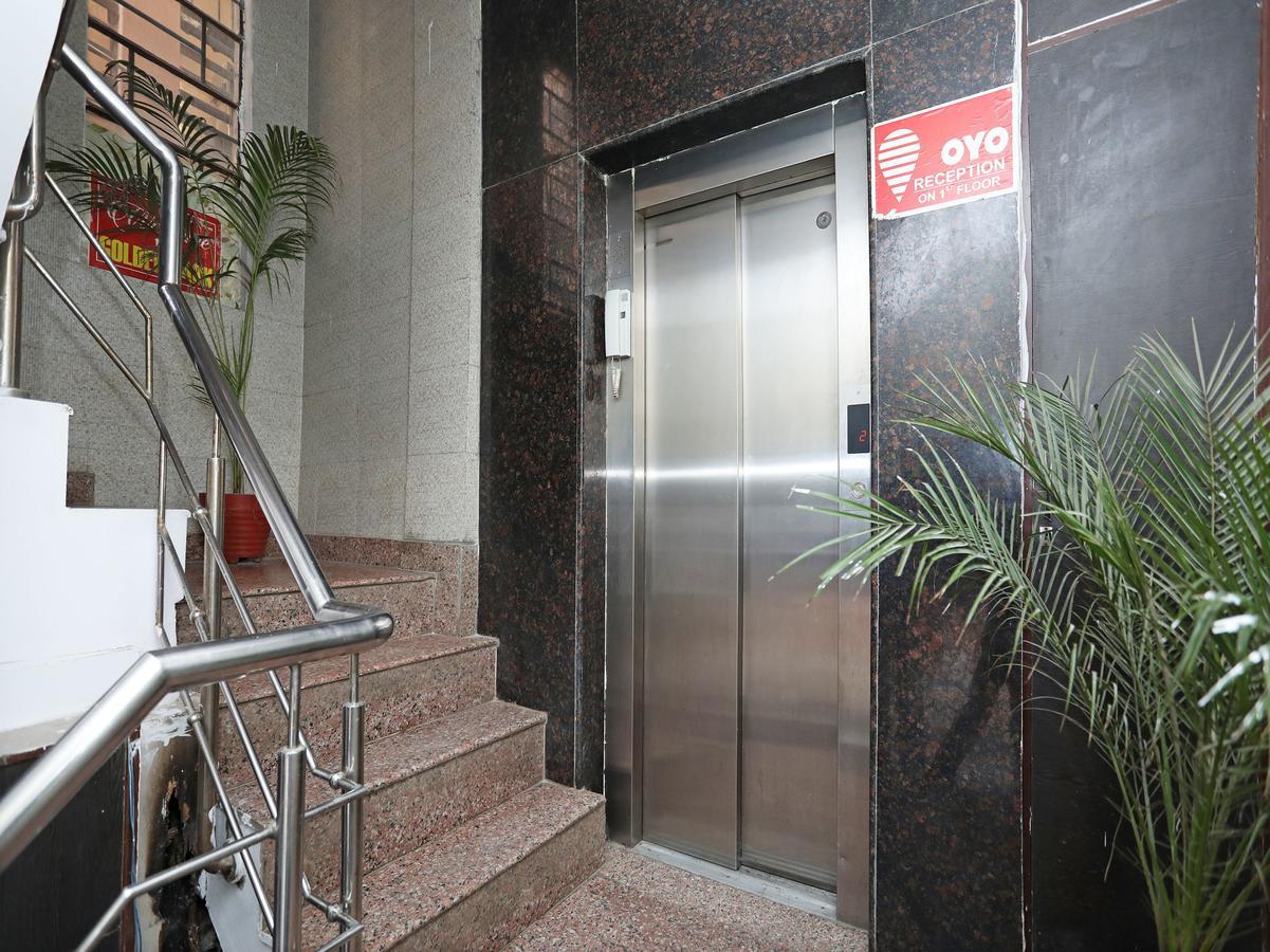 Hotel Oyo 4882 Golden Park 3*