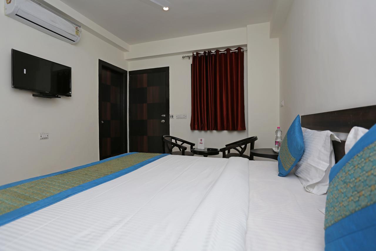 Airport Heights Hotel 3*