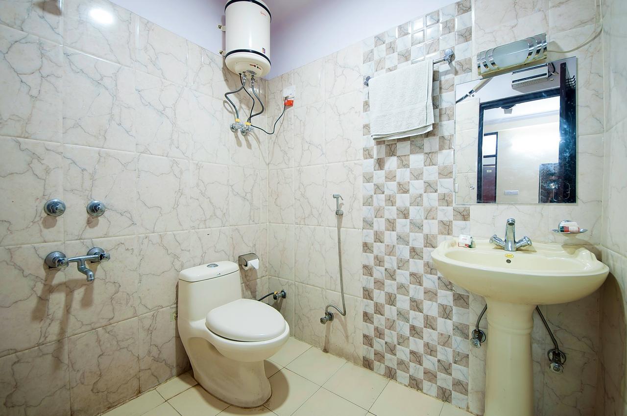Airport Heights Hotel 3*