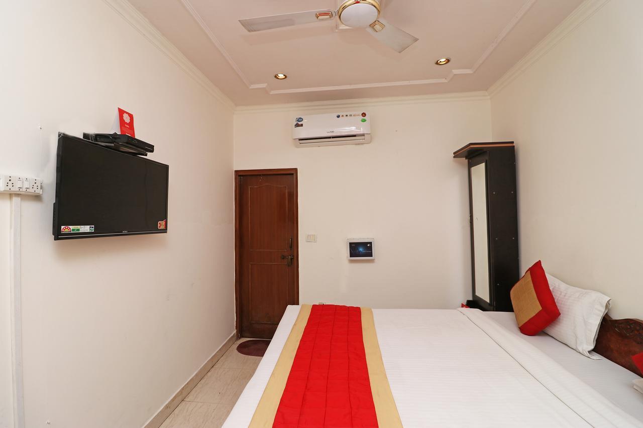 Airport Heights Hotel
