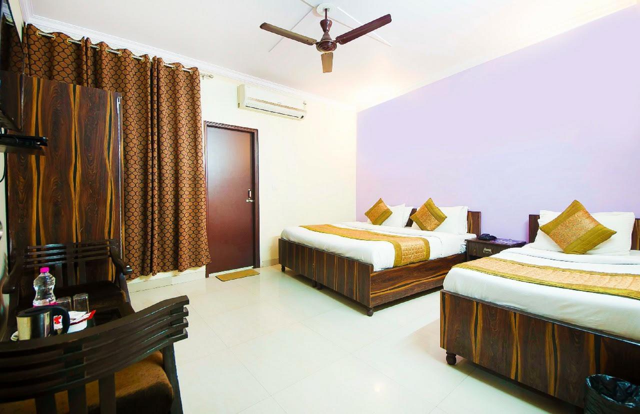 Airport Heights Hotel