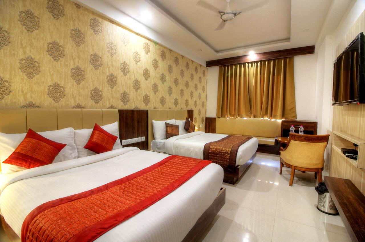 Hotel Almati - Near Delhi Airport 3*
