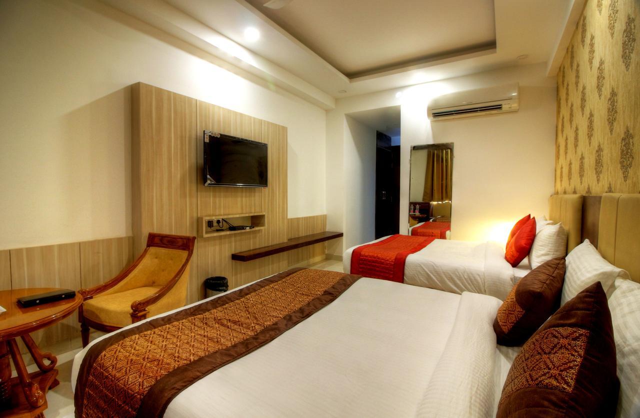 Almati - Near Delhi Airport 3*