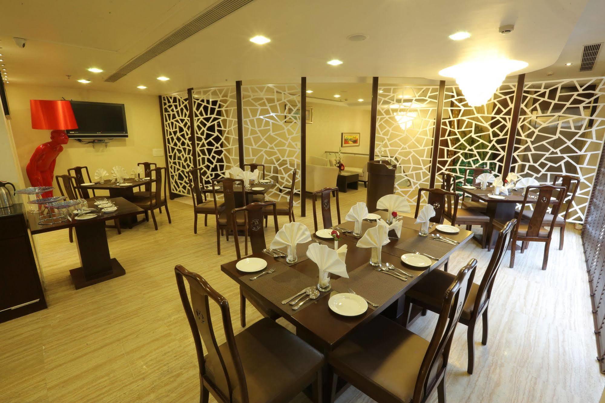 Five Elements Delhi- North Avenue 4* New Delhi