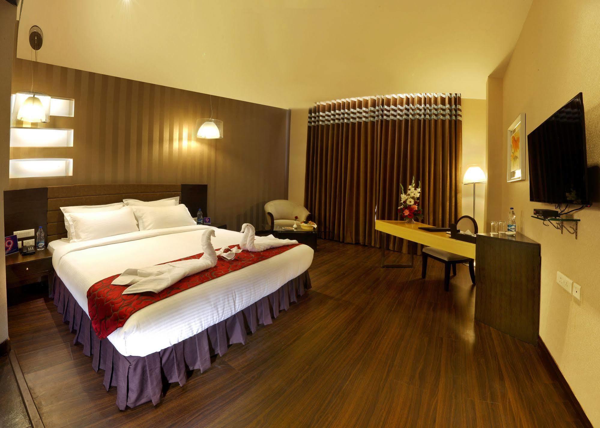 Five Elements Delhi- North Avenue 4*