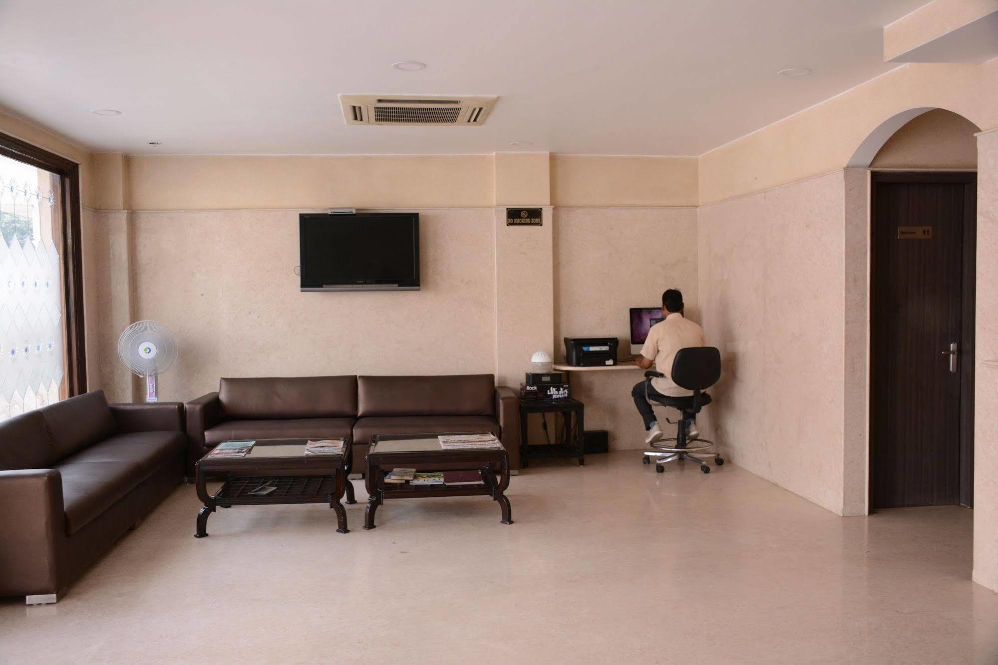 Hotel Maank 3*