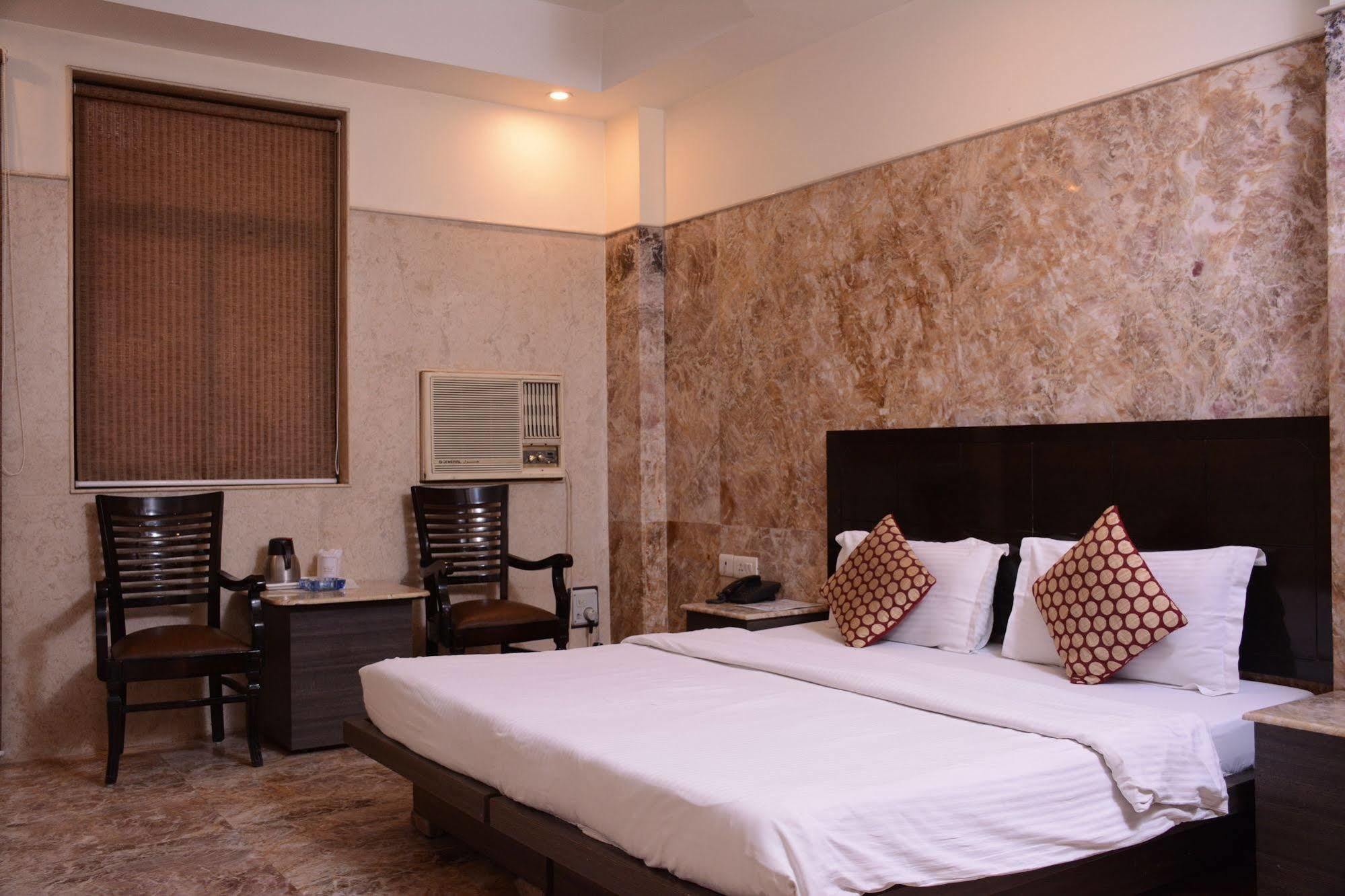 Hotel Maank Delhi (National Capital Territory of India)