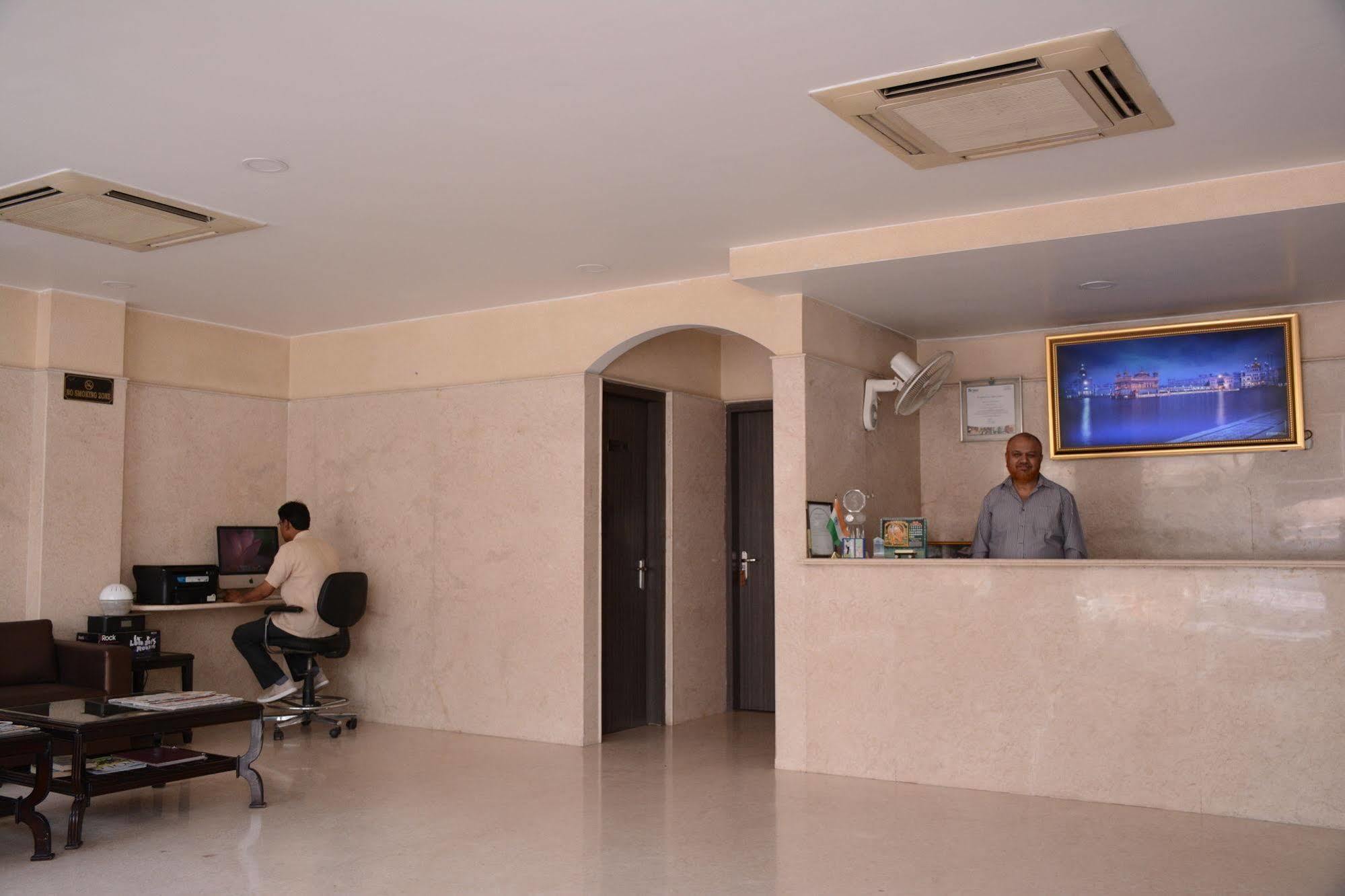 Maank Hotel Delhi (National Capital Territory of India)