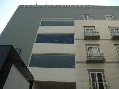 Avalon Courtyard Hotel