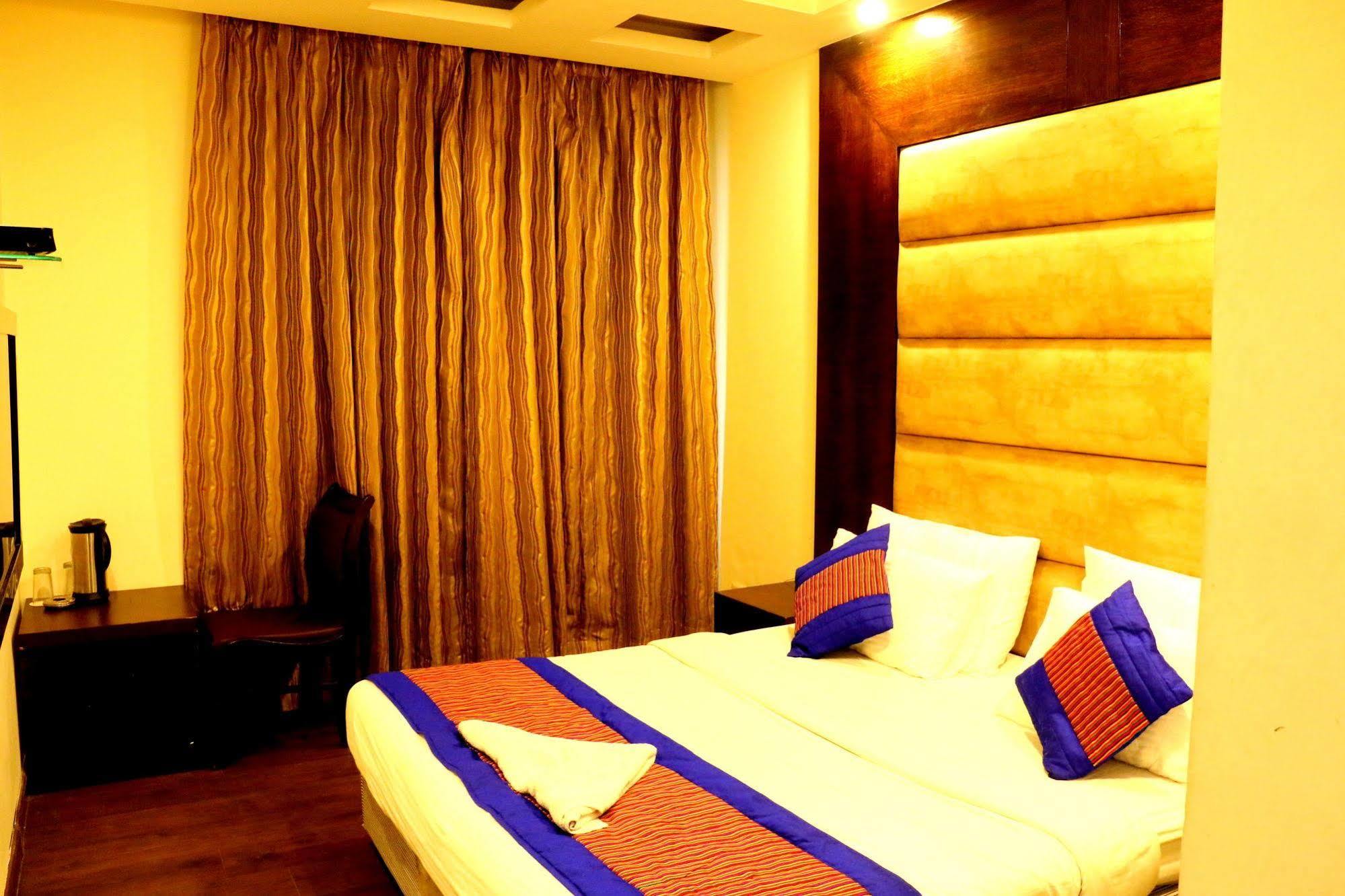 Benz International Hotel