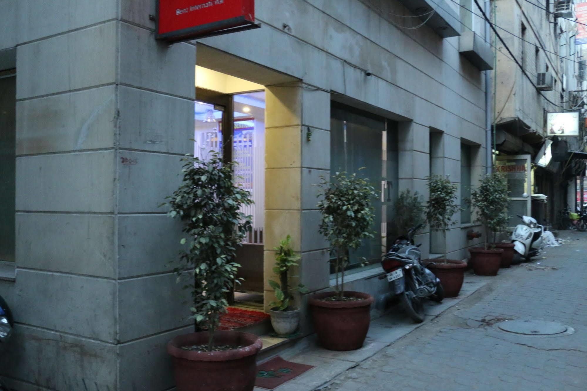 Benz International Hotel