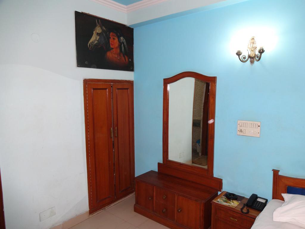 Golden Deluxe 3* Delhi (National Capital Territory of India)