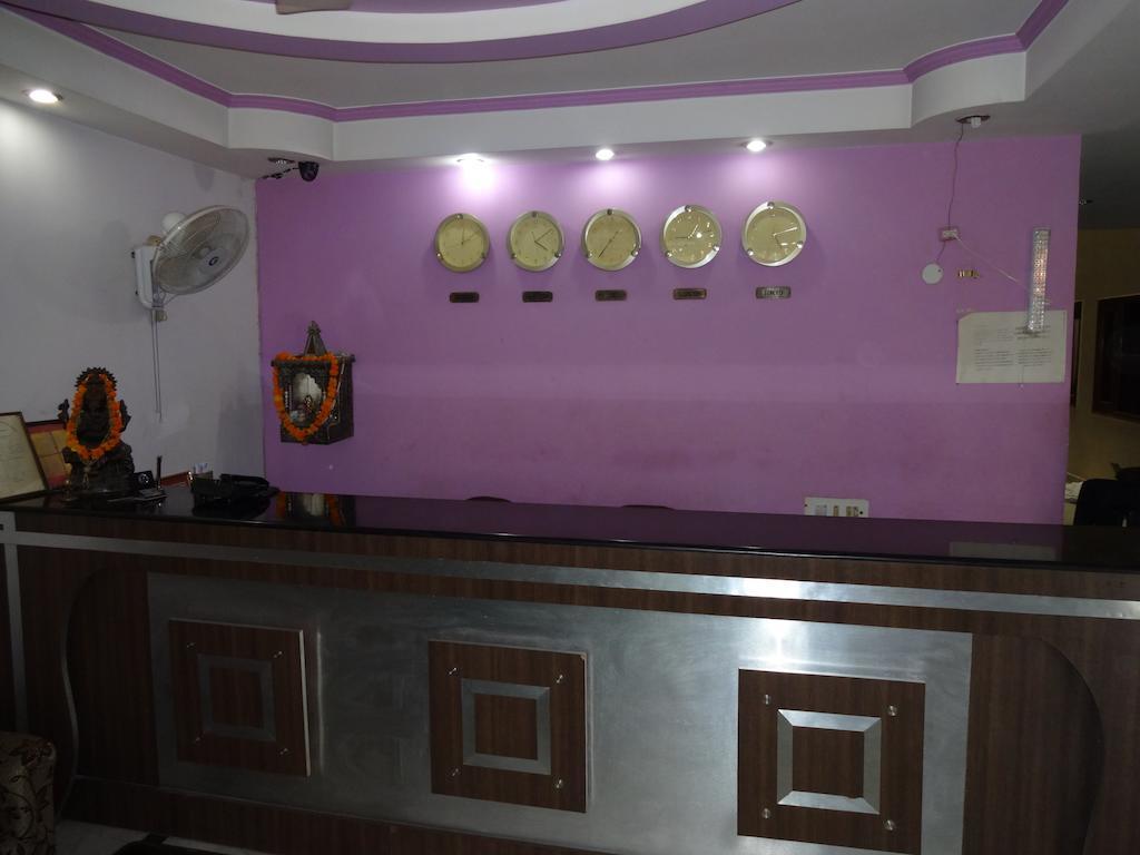 Golden Deluxe Hotel 3*