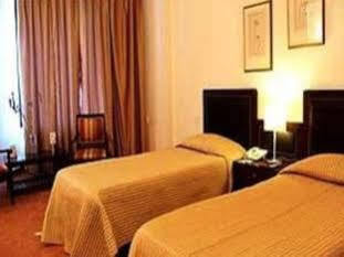The Claremont & Convention Centre 3* New Delhi