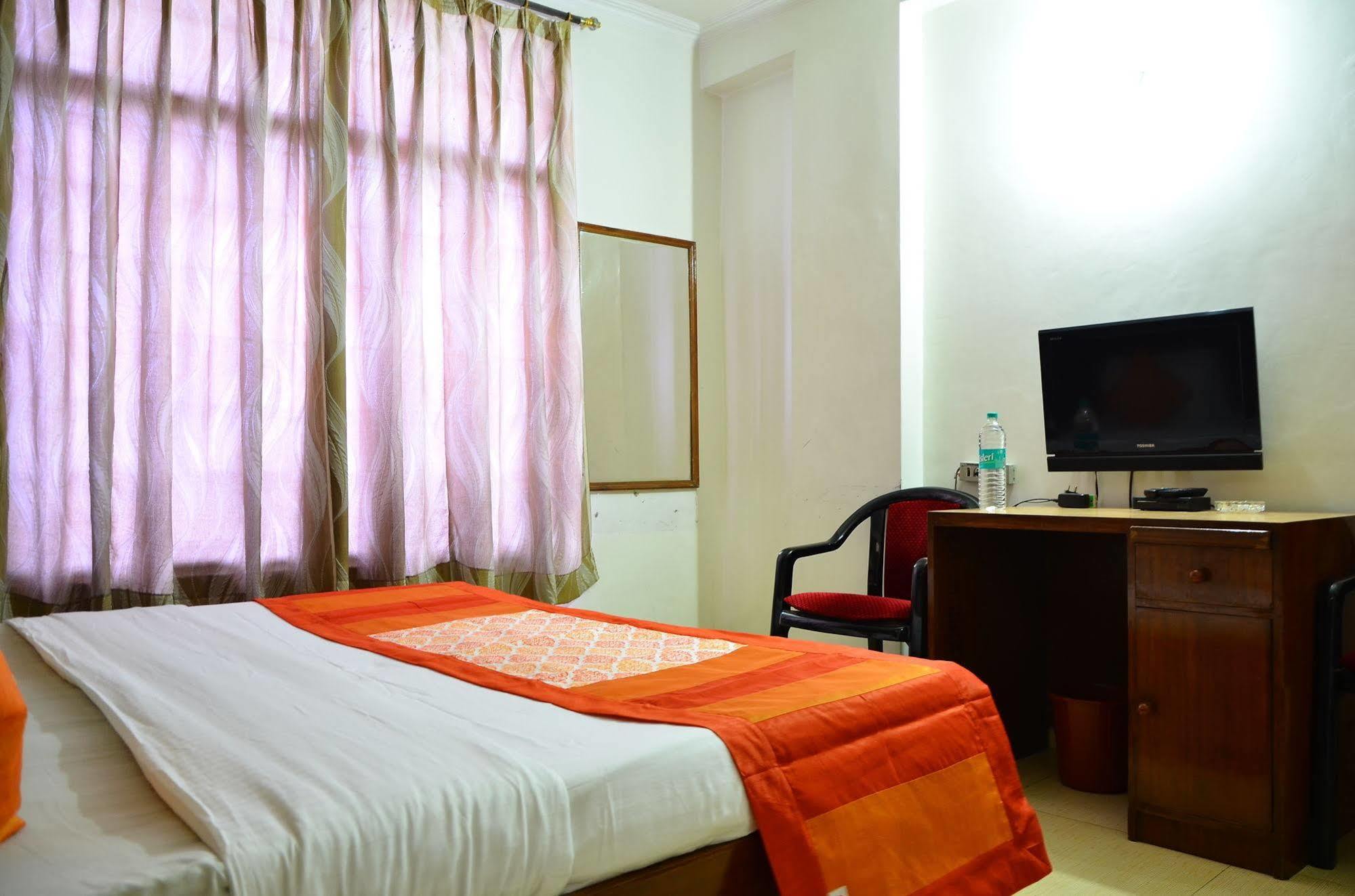 Airport Paradise International 3* New Delhi