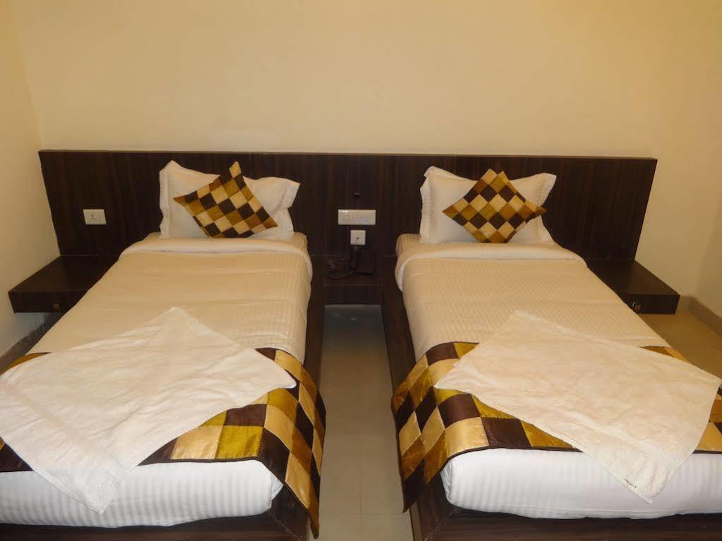 Airport Hotel De Aura Delhi Airport New Delhi