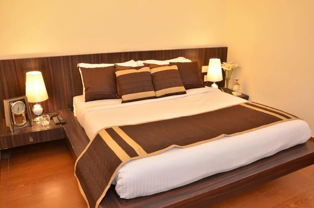 Airport Hotel De Aura Delhi Airport Hotel New Delhi