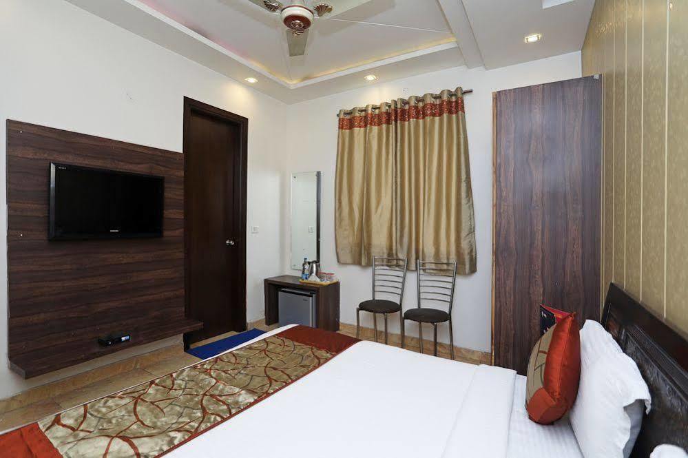 Fabhotel Royal Mirage I Hotel 3*