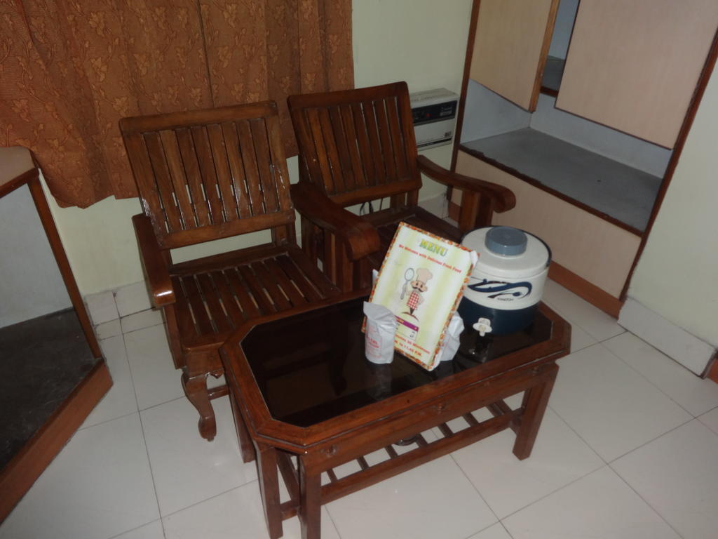 Hotel Adb Crystal Deluxe 2*