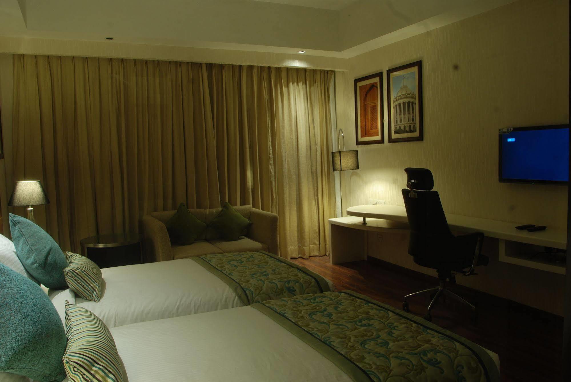 Hotel Pluto's 3*