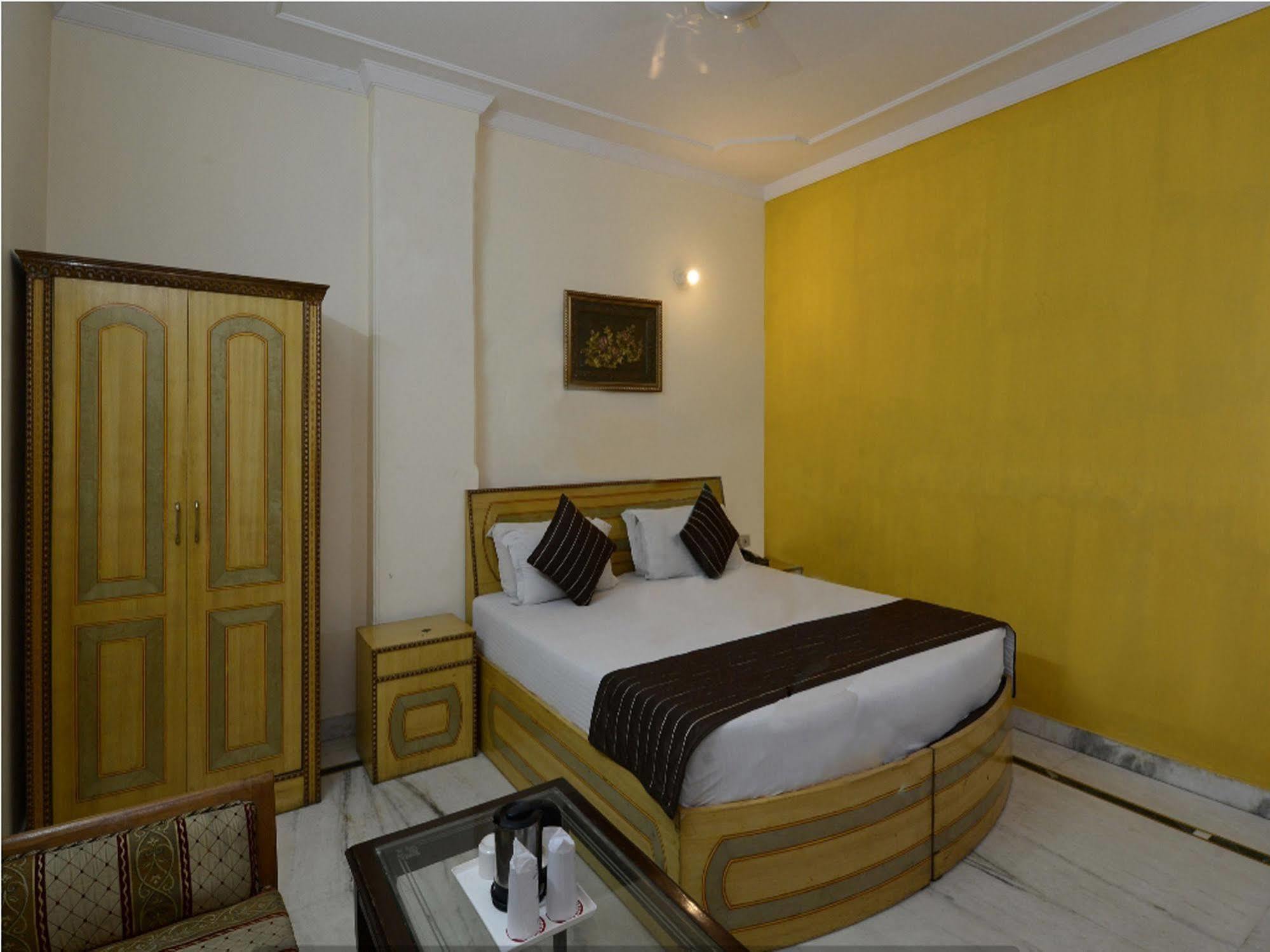 Airport Vishal Residency Hotel New Delhi