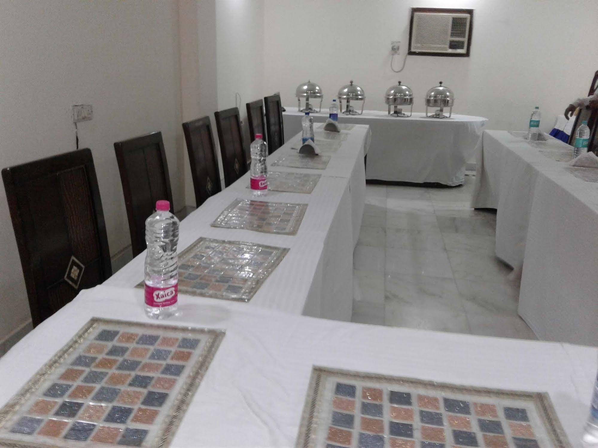 Airport Vishal Residency Hotel New Delhi
