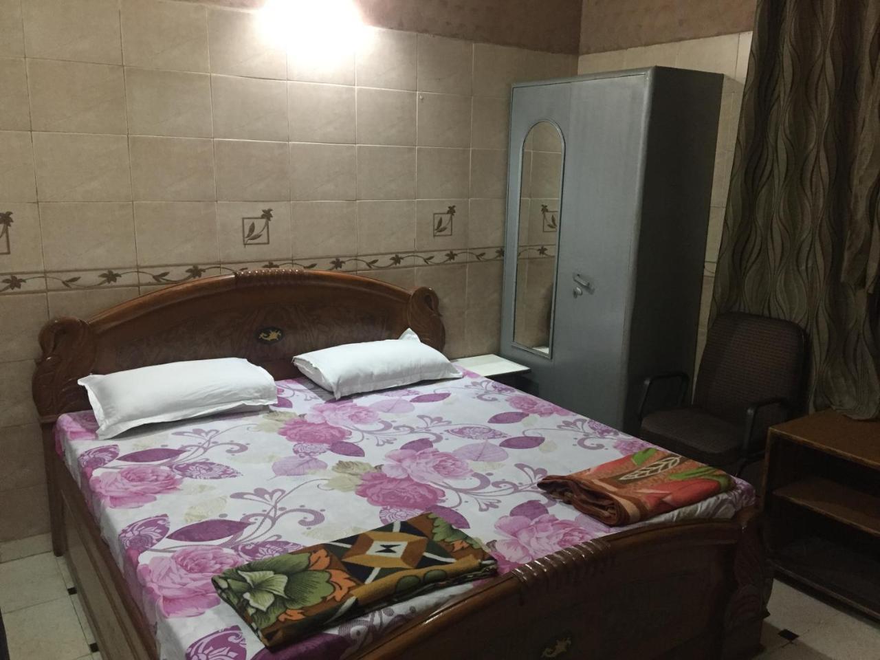 Royal Residency 3*