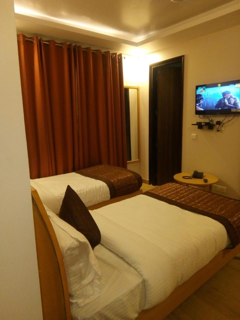 Hotel Mira International