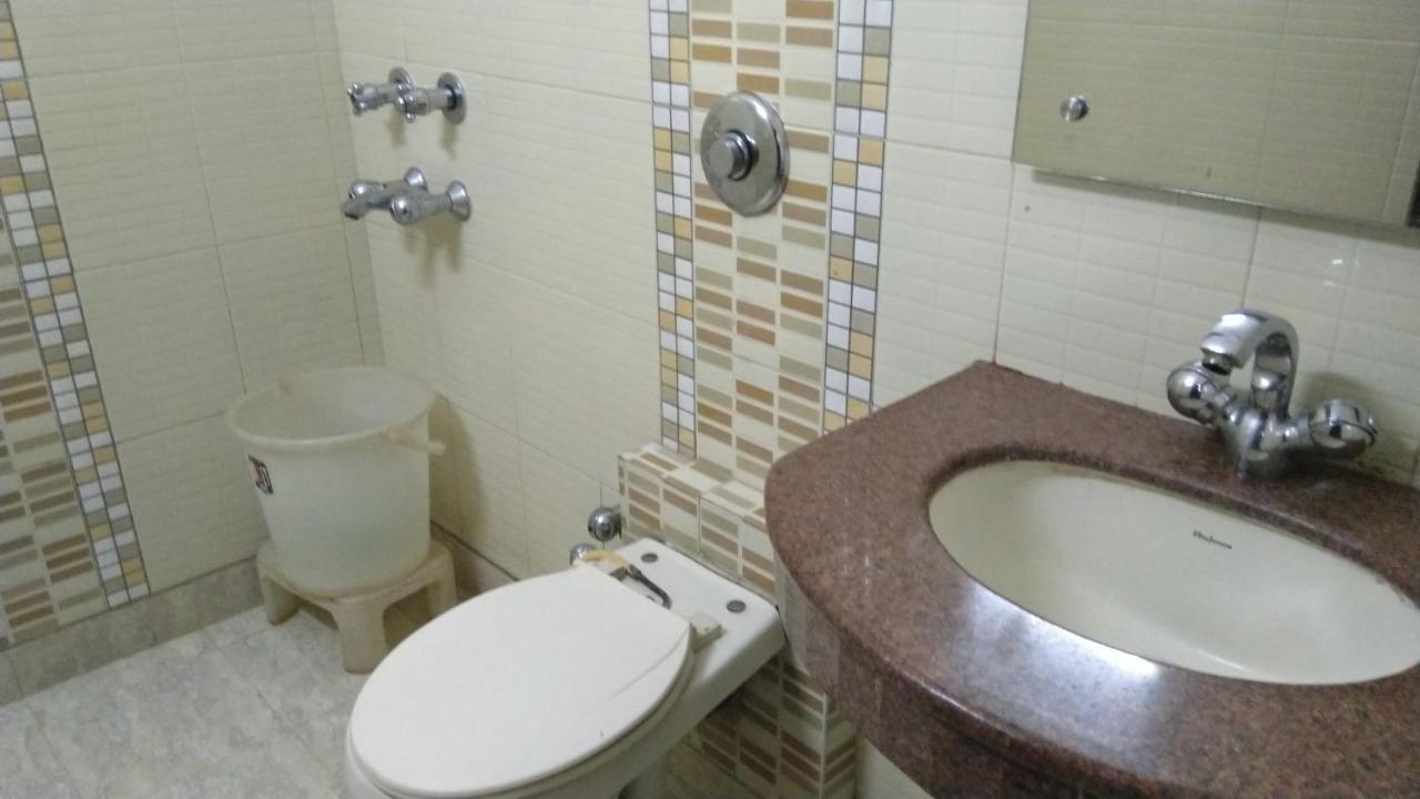 Blue Bell - Karol Bagh New 3*