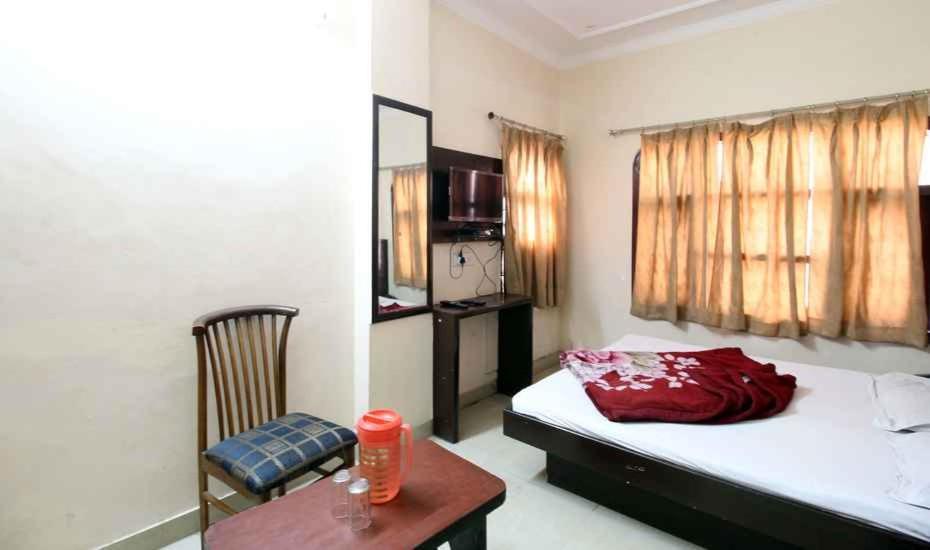 Hotel Maharaja Continental 2*