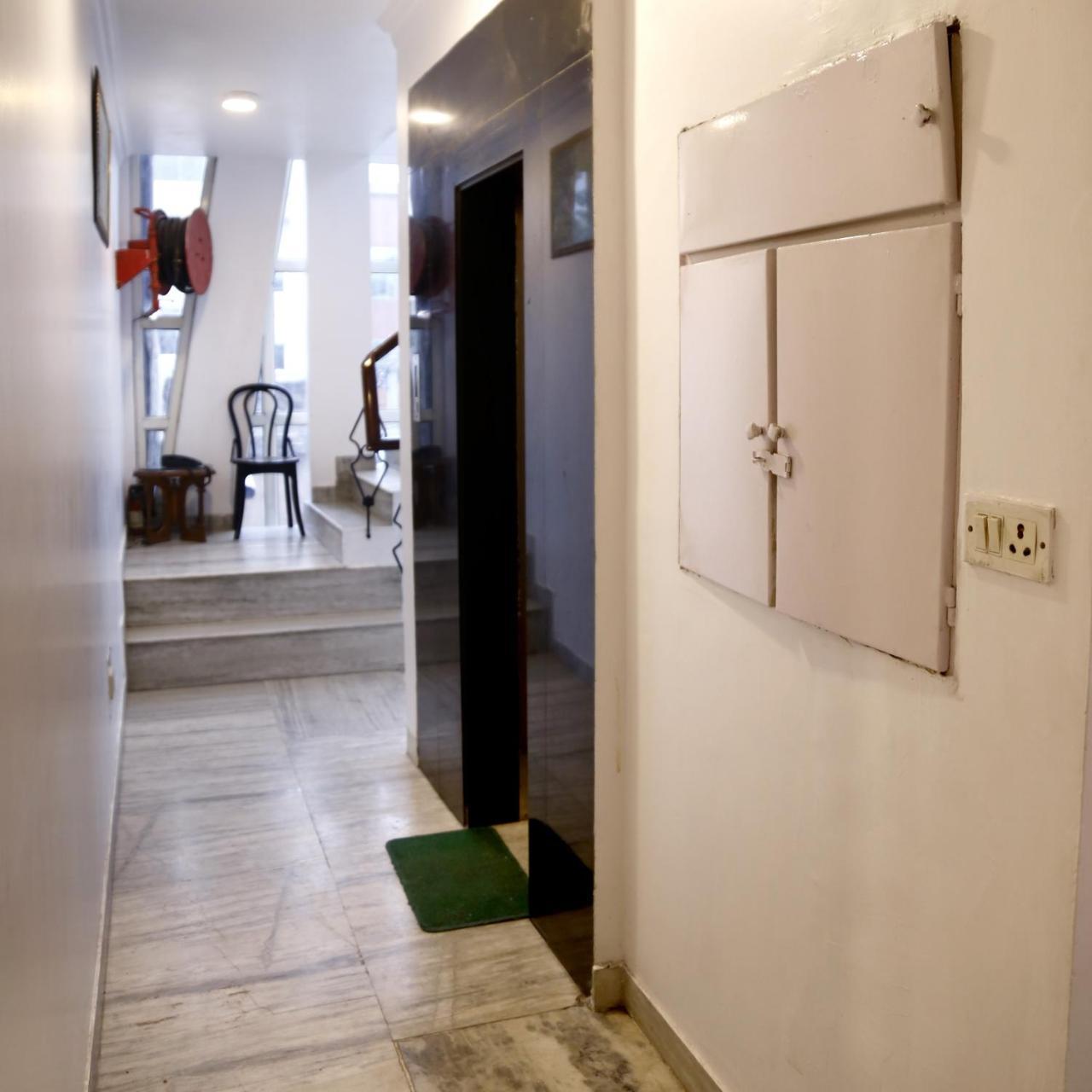 Batra - Couple Friendly Lodge *