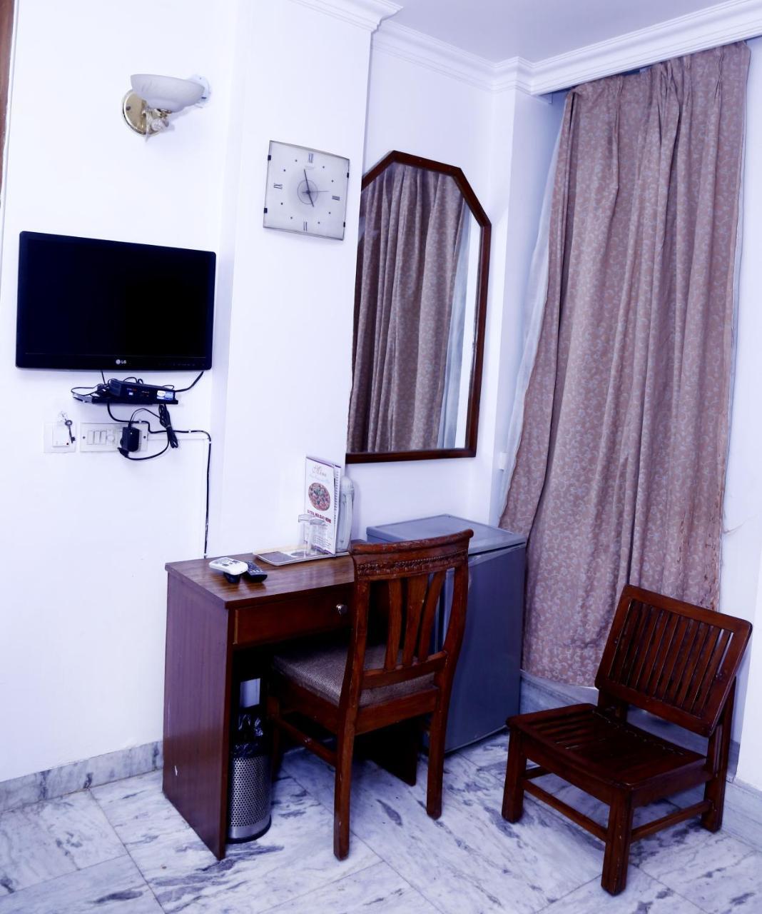 Lodge Batra - Couple Friendly *