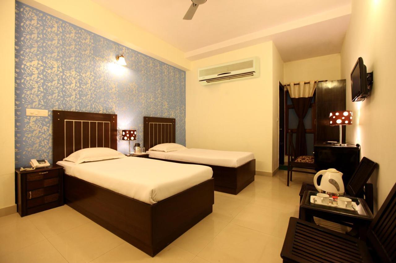 Hotel Airport Near Delhi International Airport 4*