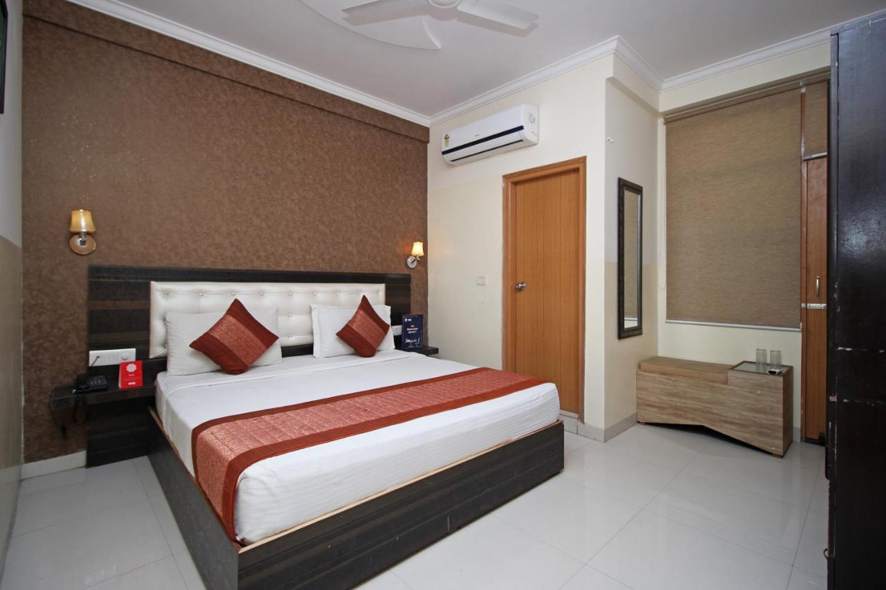 Hotel Airport Near Delhi International Airport 4*