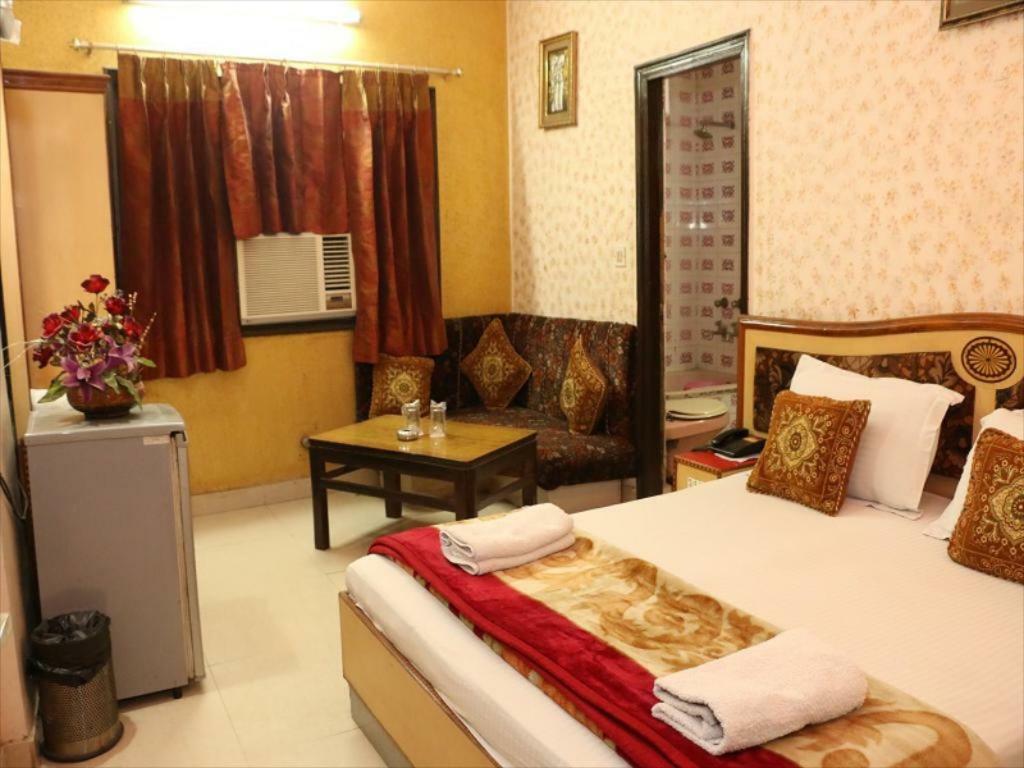 Hotel Maharaja Continental 2*