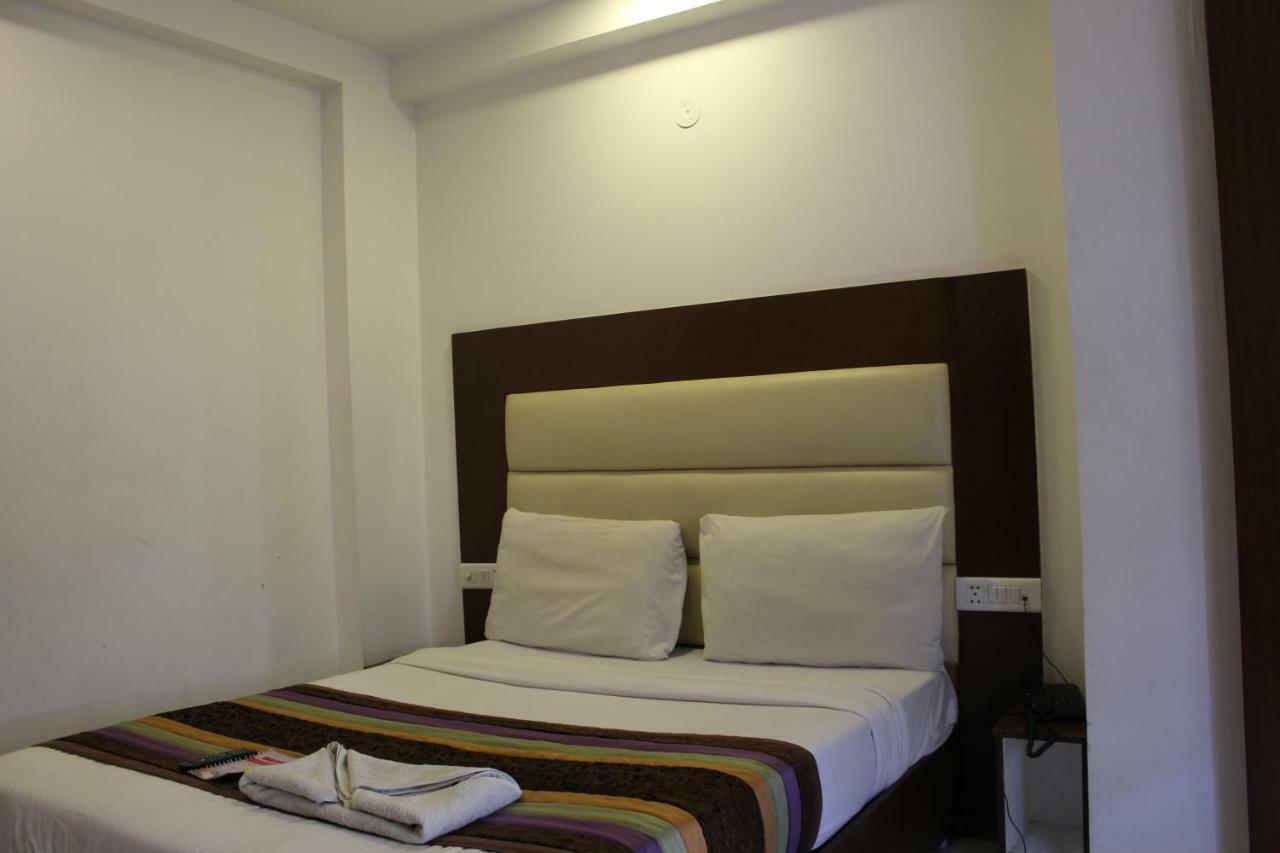 Opal Hotel New Delhi