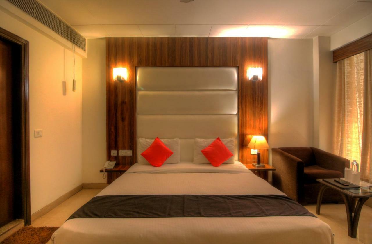 The Impress Near Delhi Airport
