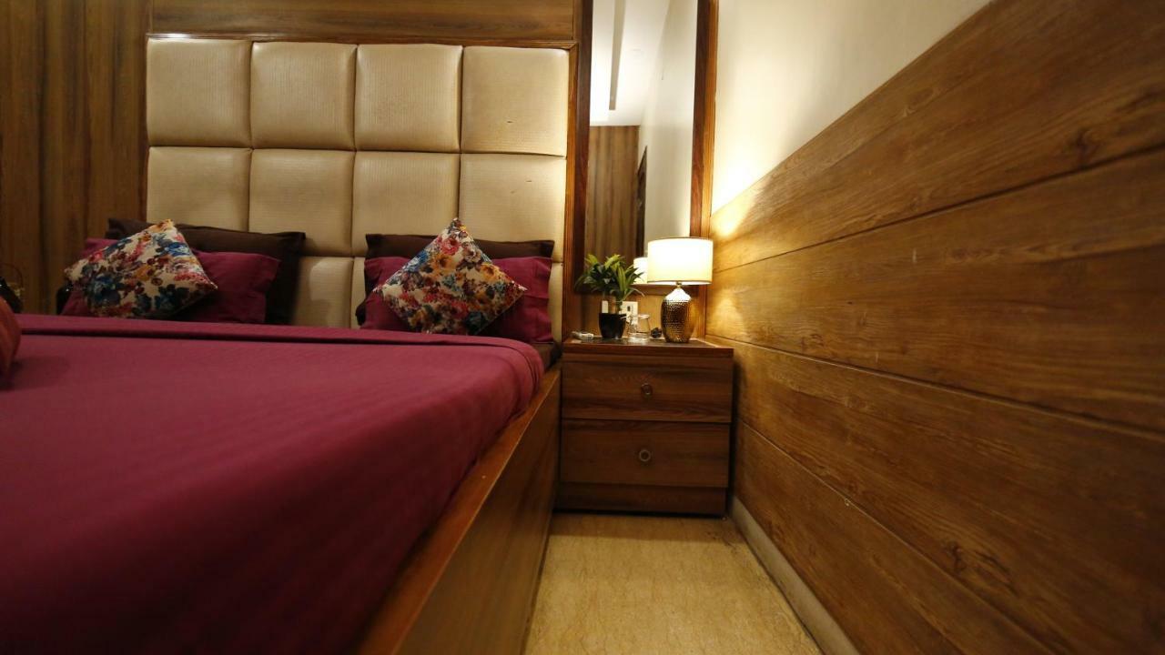 Apartment In Airb&b - Divine Service