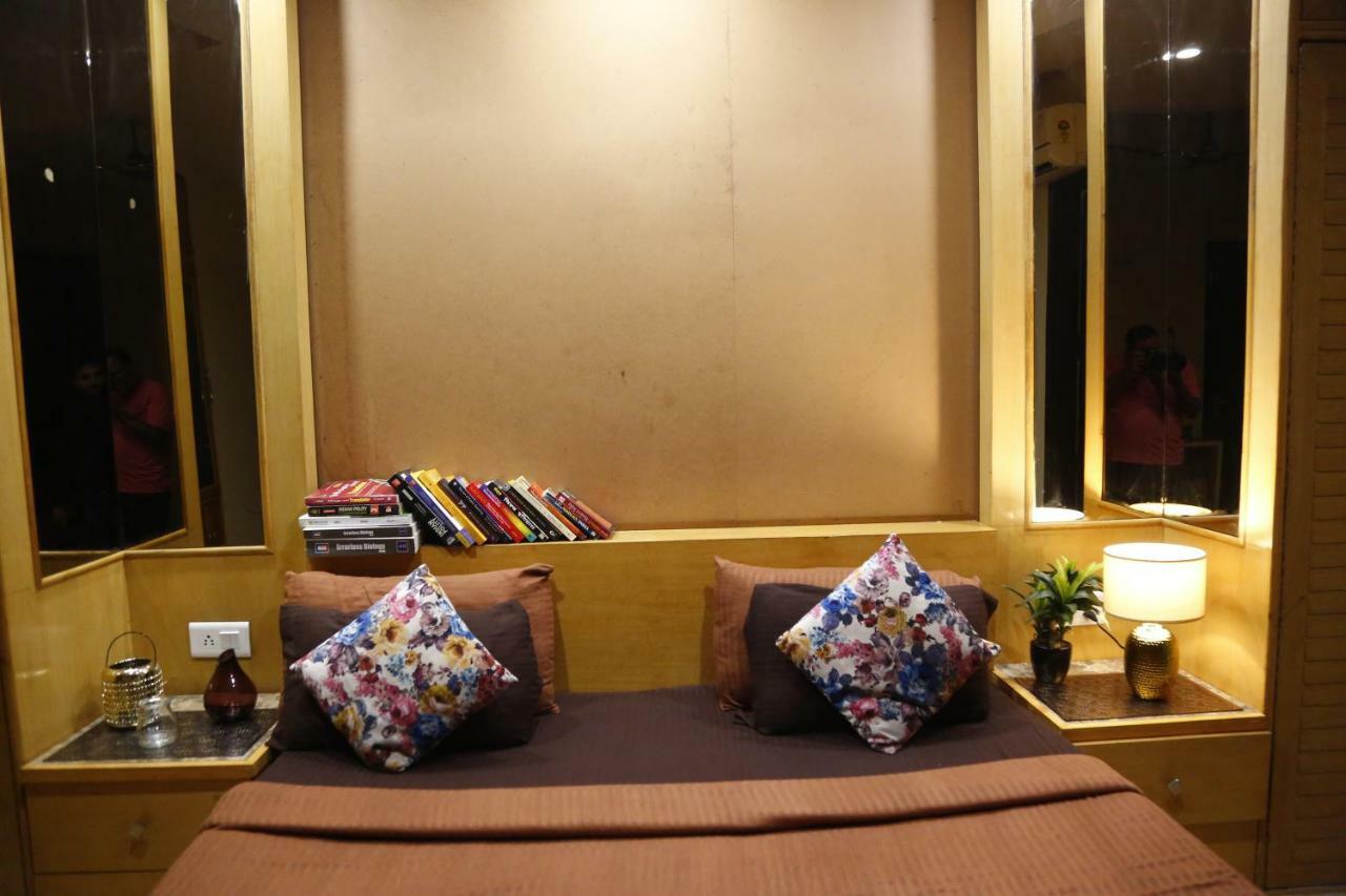 In Airb&b - Divine Service