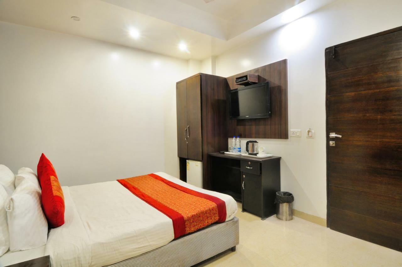 Benz International 3* Delhi (National Capital Territory of India)